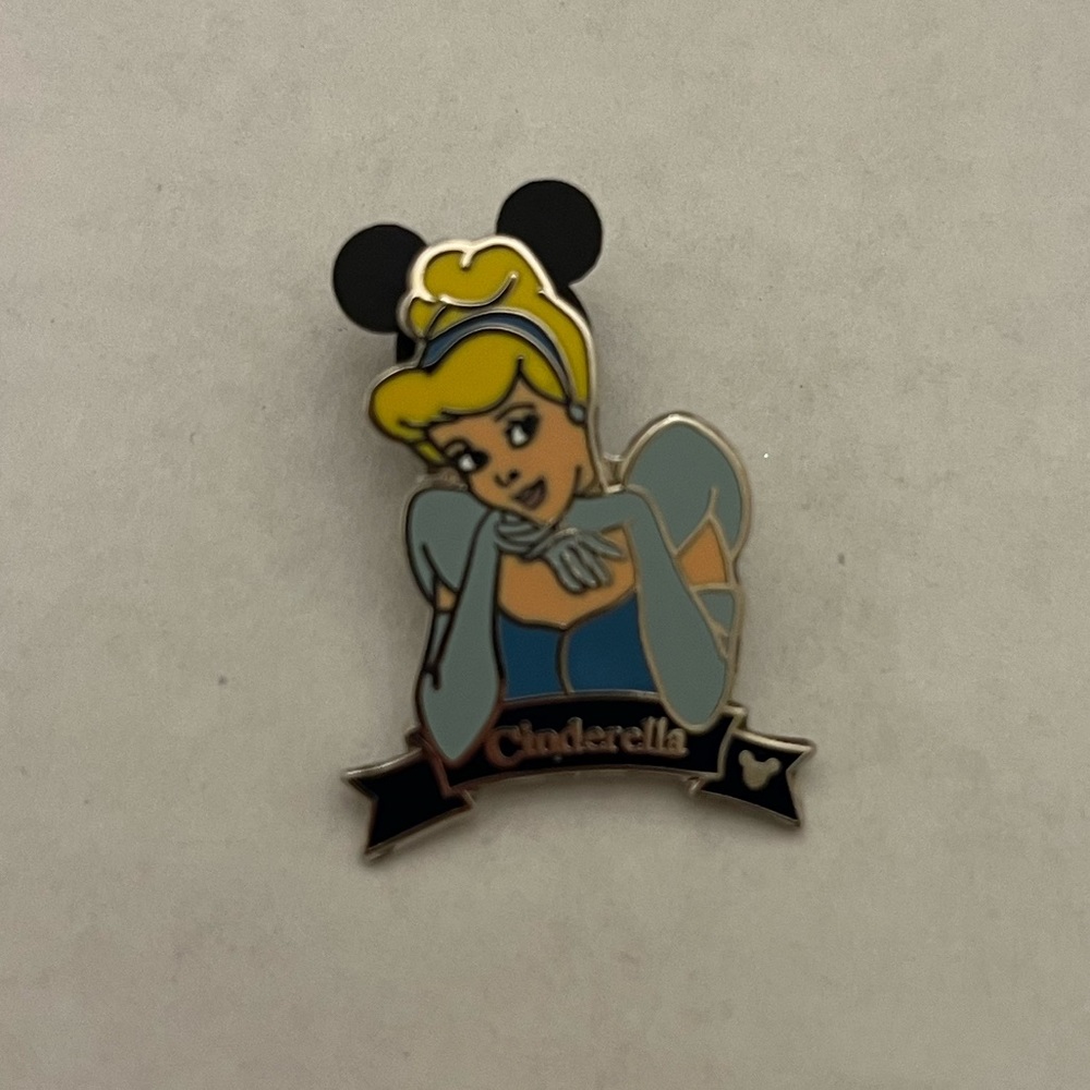 Disney Princess Cinderella Pin Hidden Mickey